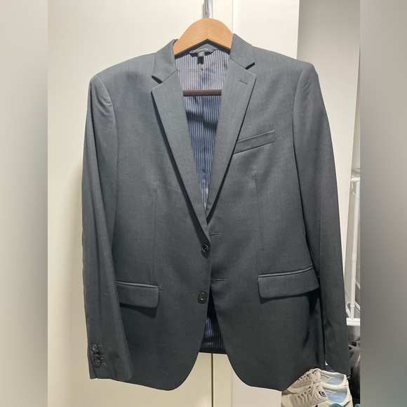 Banana Republic Charcoal Slim-fit Wool Suit (full suit)- 42r34/32
